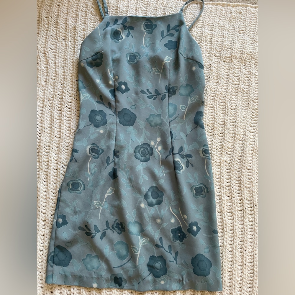 gorgeous blue floral dress vintage